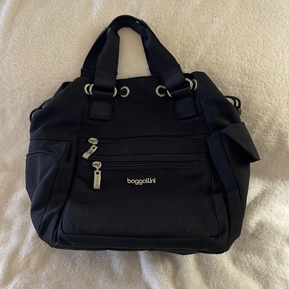 Baggallini everywhere drawstring bag - Picture 5 of 8